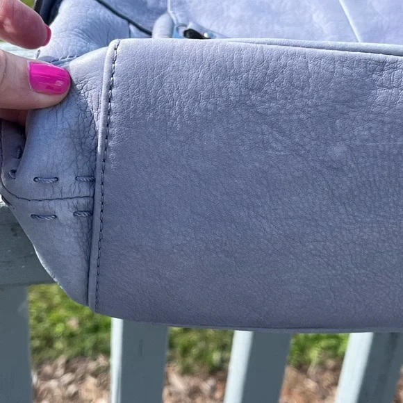 B. Makowsky Blue leather with Leopard Print Lining. Shoulder bag - Picture 9 of 11